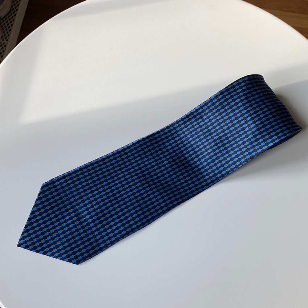 Tongue Tied Silk Tie
